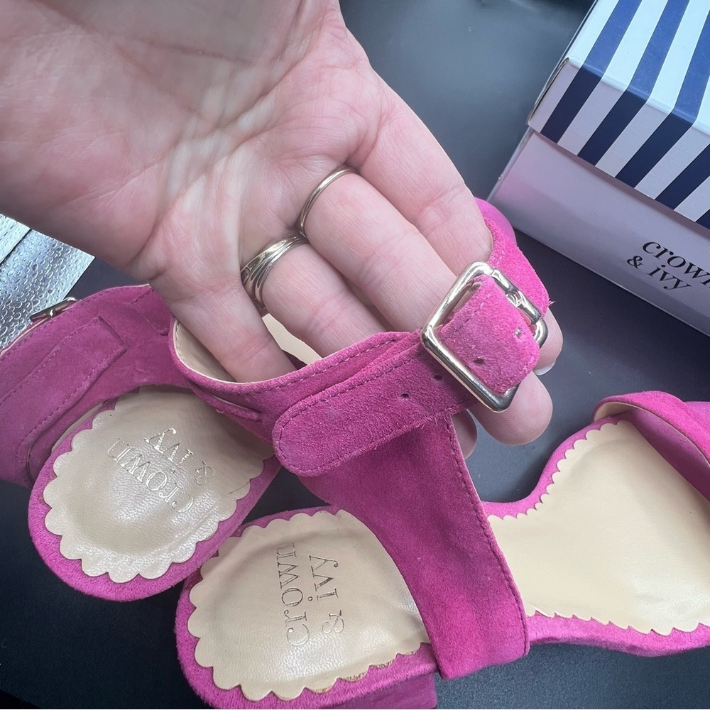 Crown and Ivy Pink sandals - Picture 9 of 11